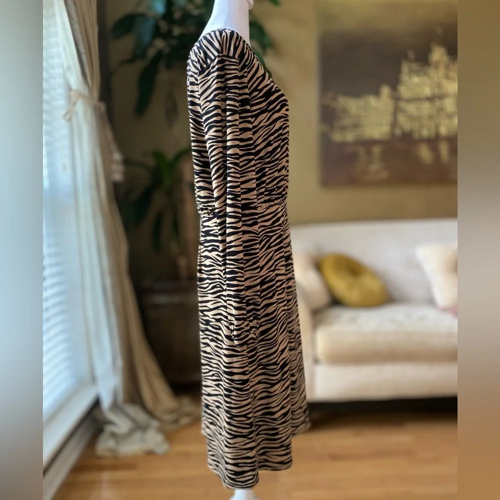 🆕 LOFT Dress in Black/Tan Zebra Pattern, Size 6 - Picture 3 of 12